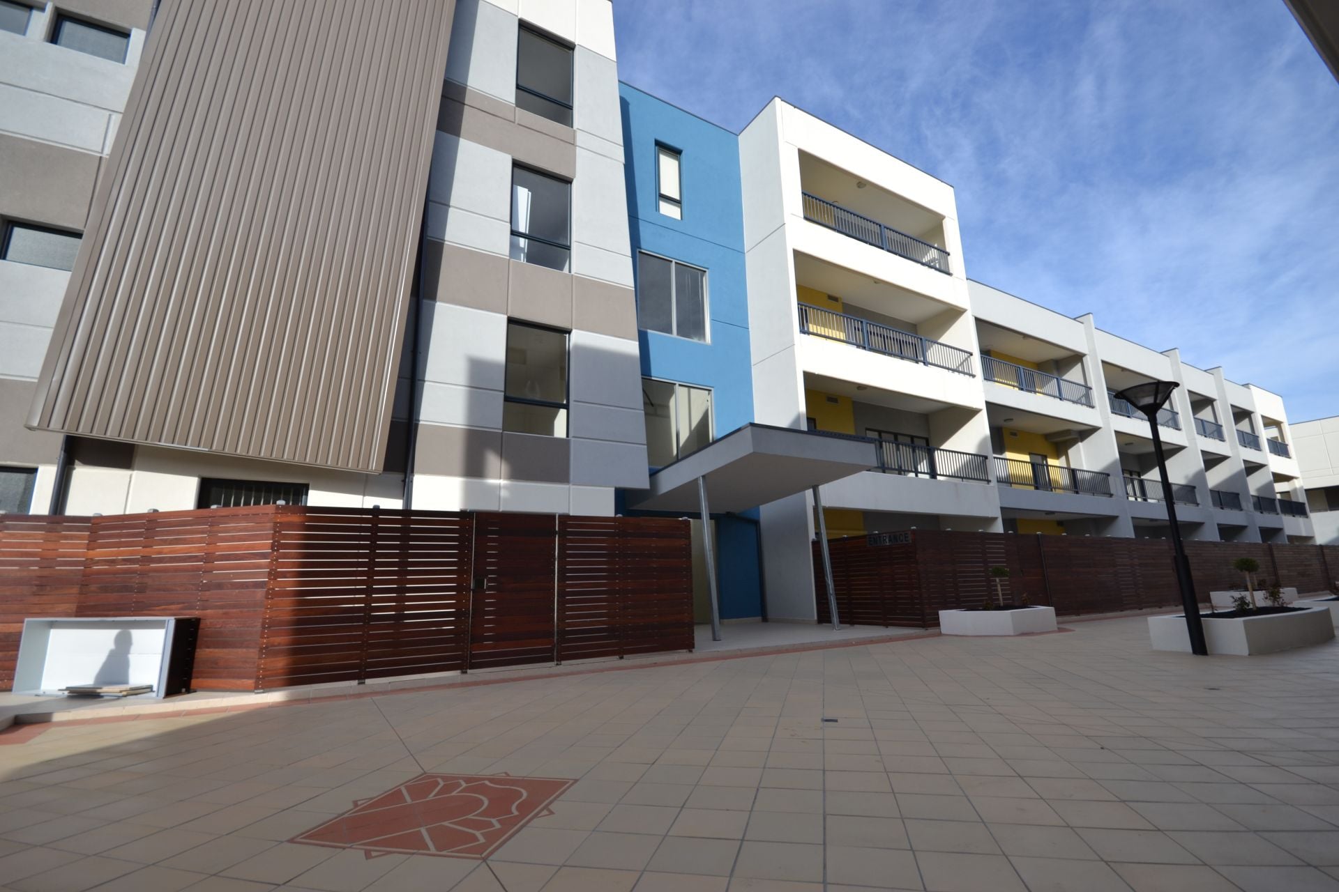NEAR NEW AND SPACIOUS - CLOSE TO SYDNEY ROAD