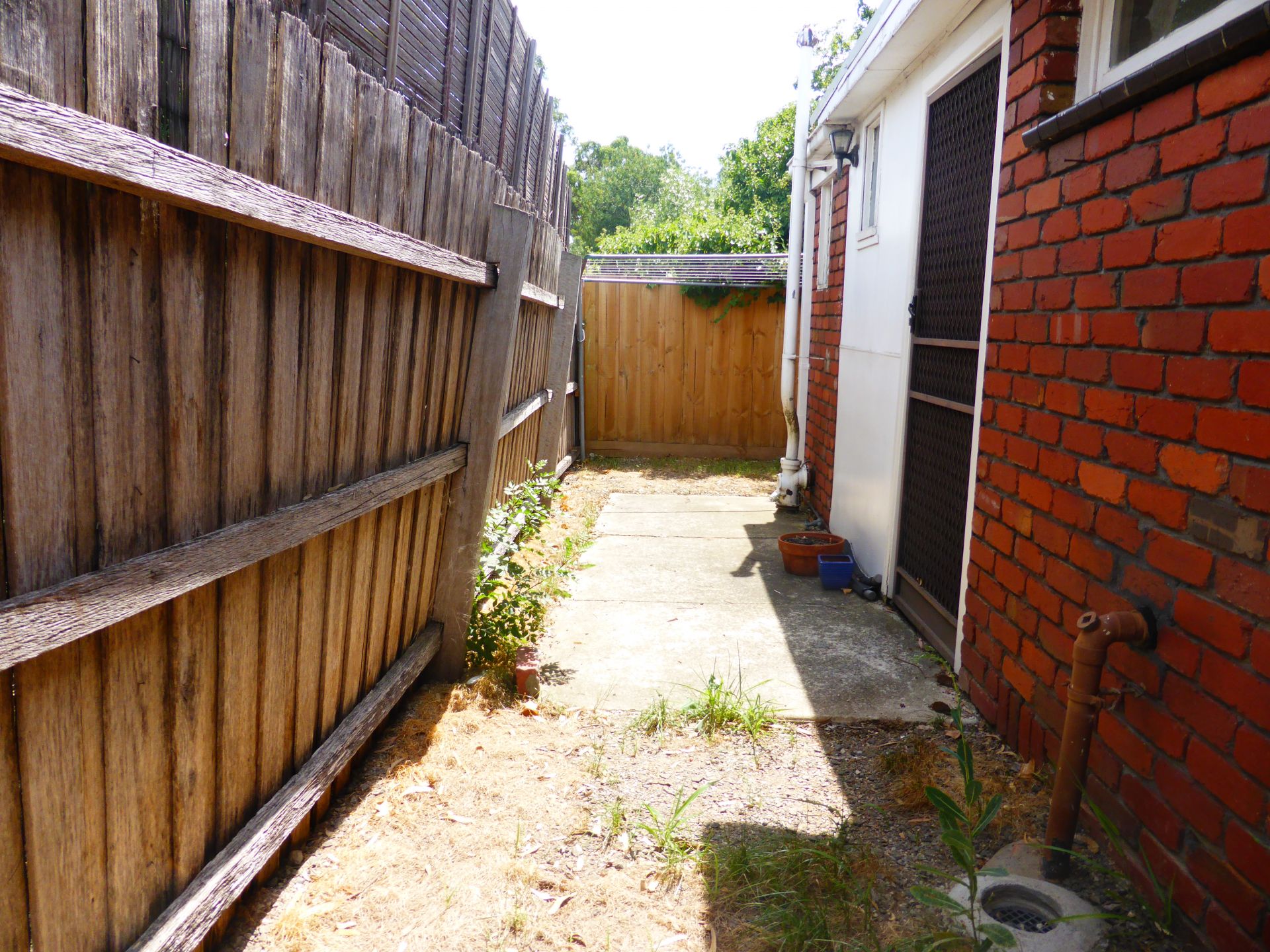 Cosy Unit With Plenty Of Space To Offer!