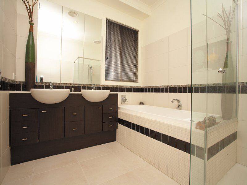 2 Waterford Close, Caroline Springs - Thumbnail 7