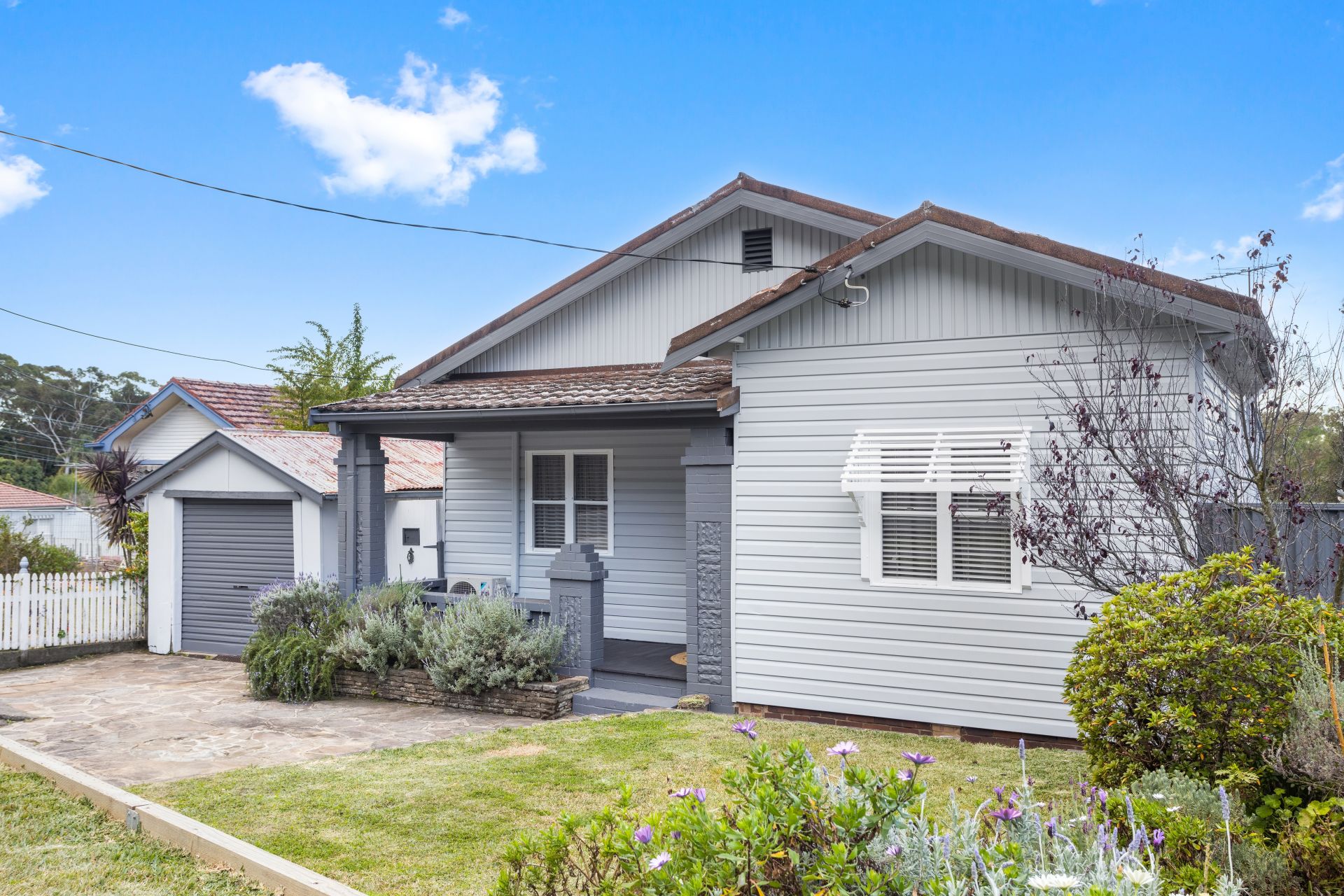 48 Toronto Parade, Sutherland NSW 2232