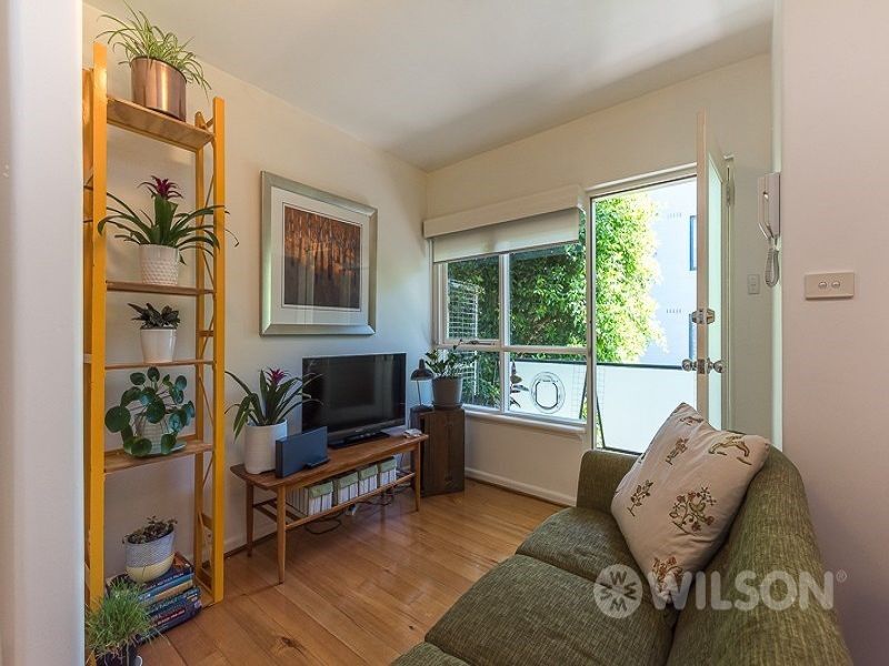 7/36 Westbury Street ST KILDA EAST VIC, St Kilda East - Thumbnail 2