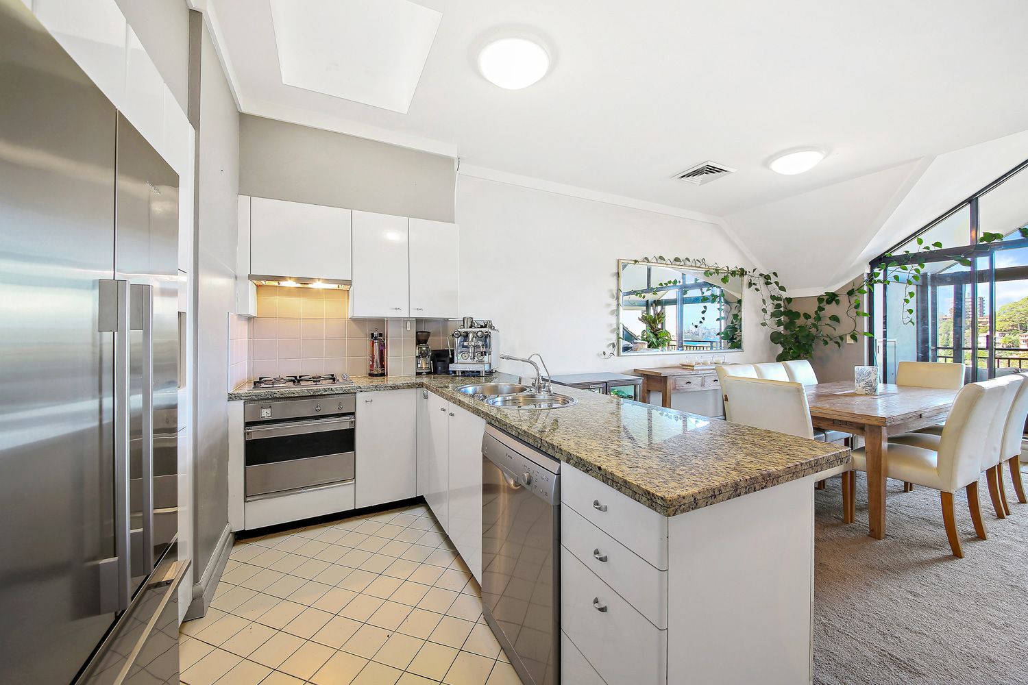 Furnished Executive Style City Retreat