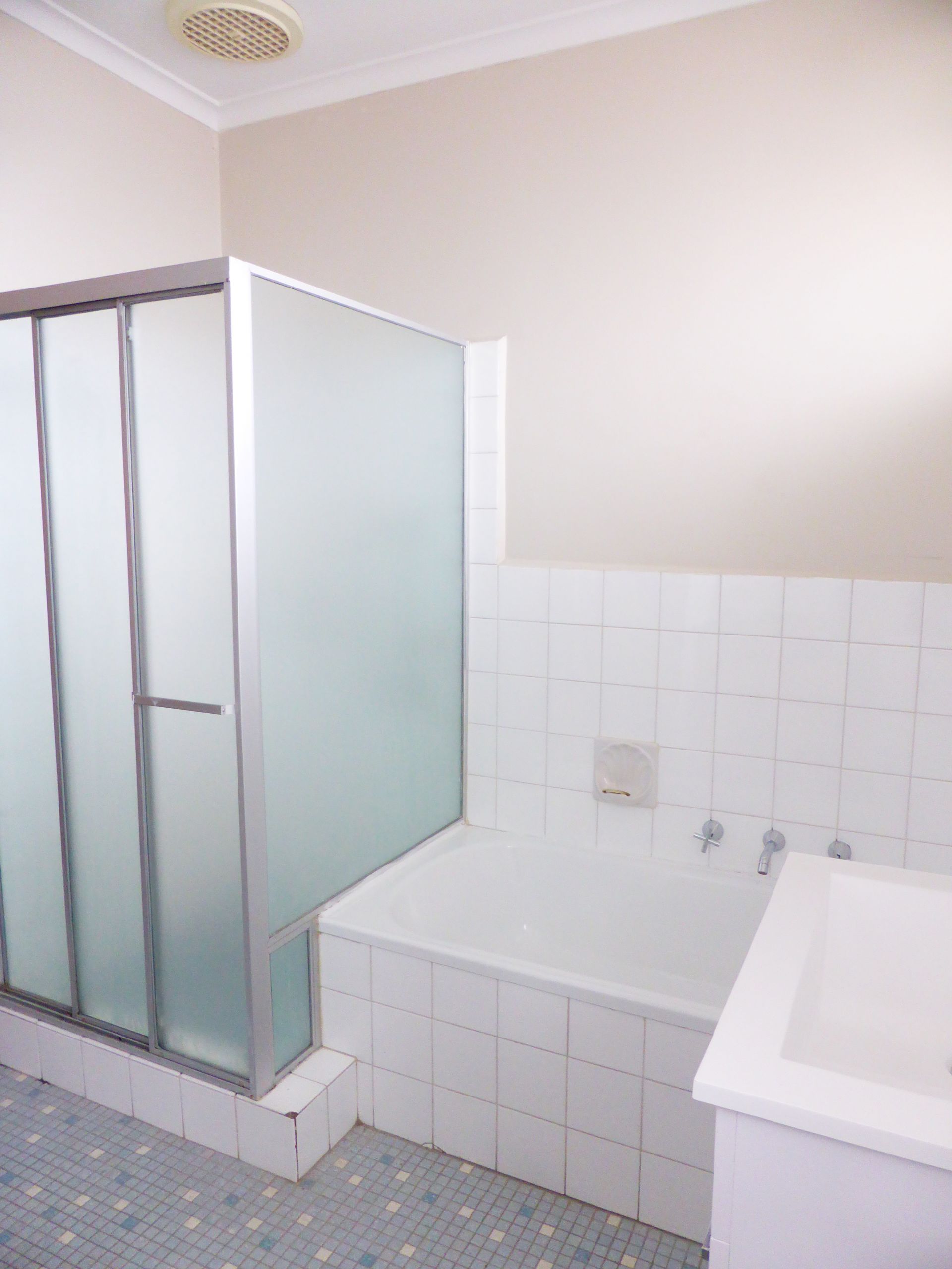 Renovated Two Bedroom Unit in Great Location