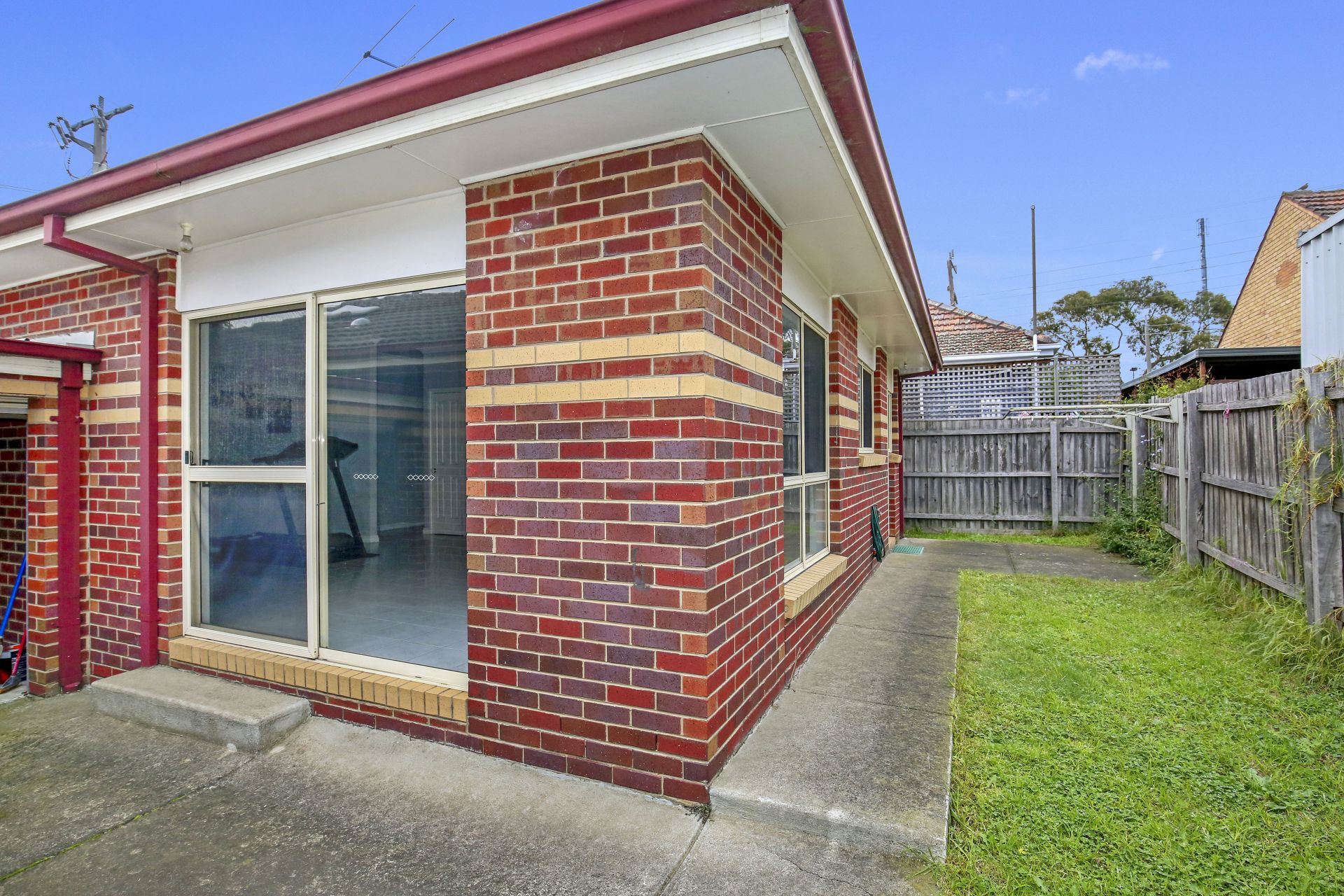 Real Estate For Lease 1A Glasgow Avenue Reservoir , VIC