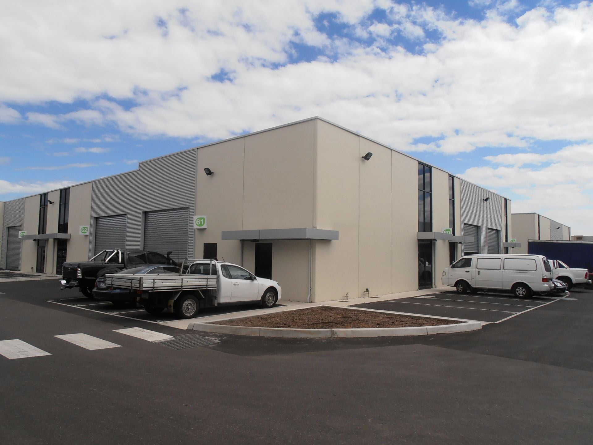 BRAND NEW 205 SQM OFFICE/WAREHOUSE M & M BUSINESS PARK