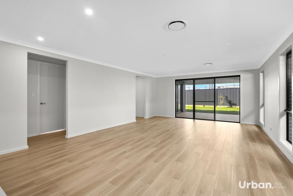 Austral 23 Parhelion Street