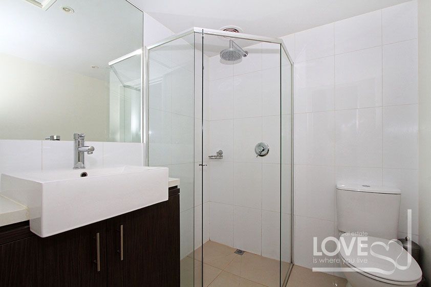 2 BEDROOMS, 2 BATHROOMS... THE PERFECT COMBINATION