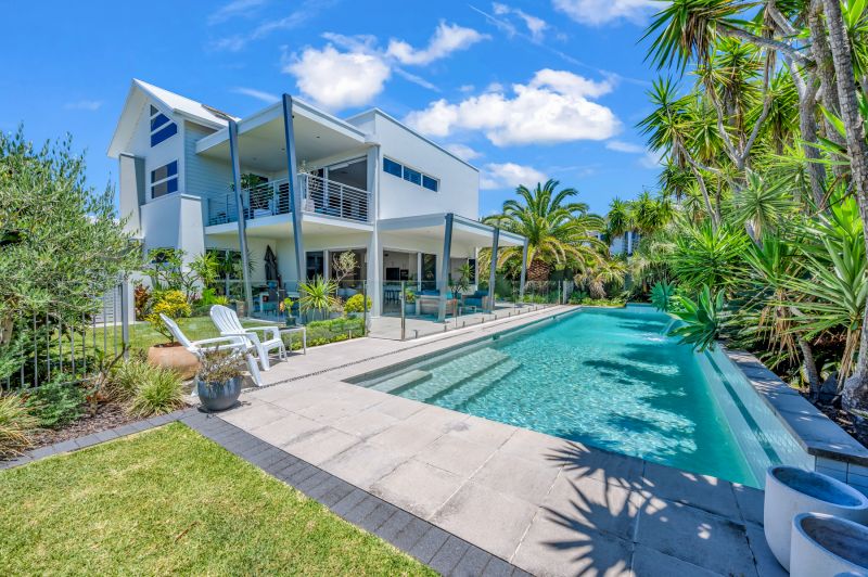 4 Seacliff Place, Caves Beach - Thumbnail 3