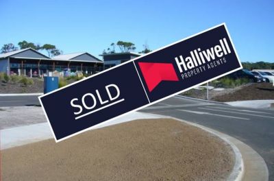 89 Club Drive, SHEARWATER, Shearwater - Thumbnail 2