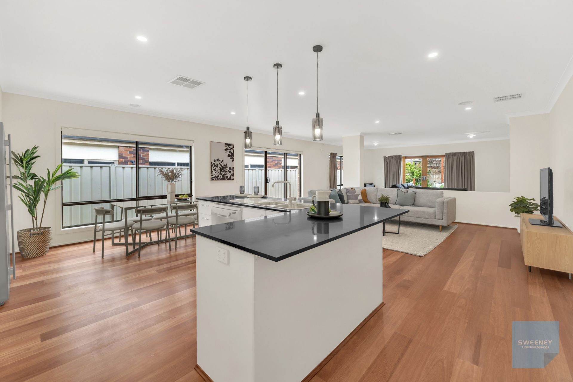 18 Derwent Close, Caroline Springs - Thumbnail 5