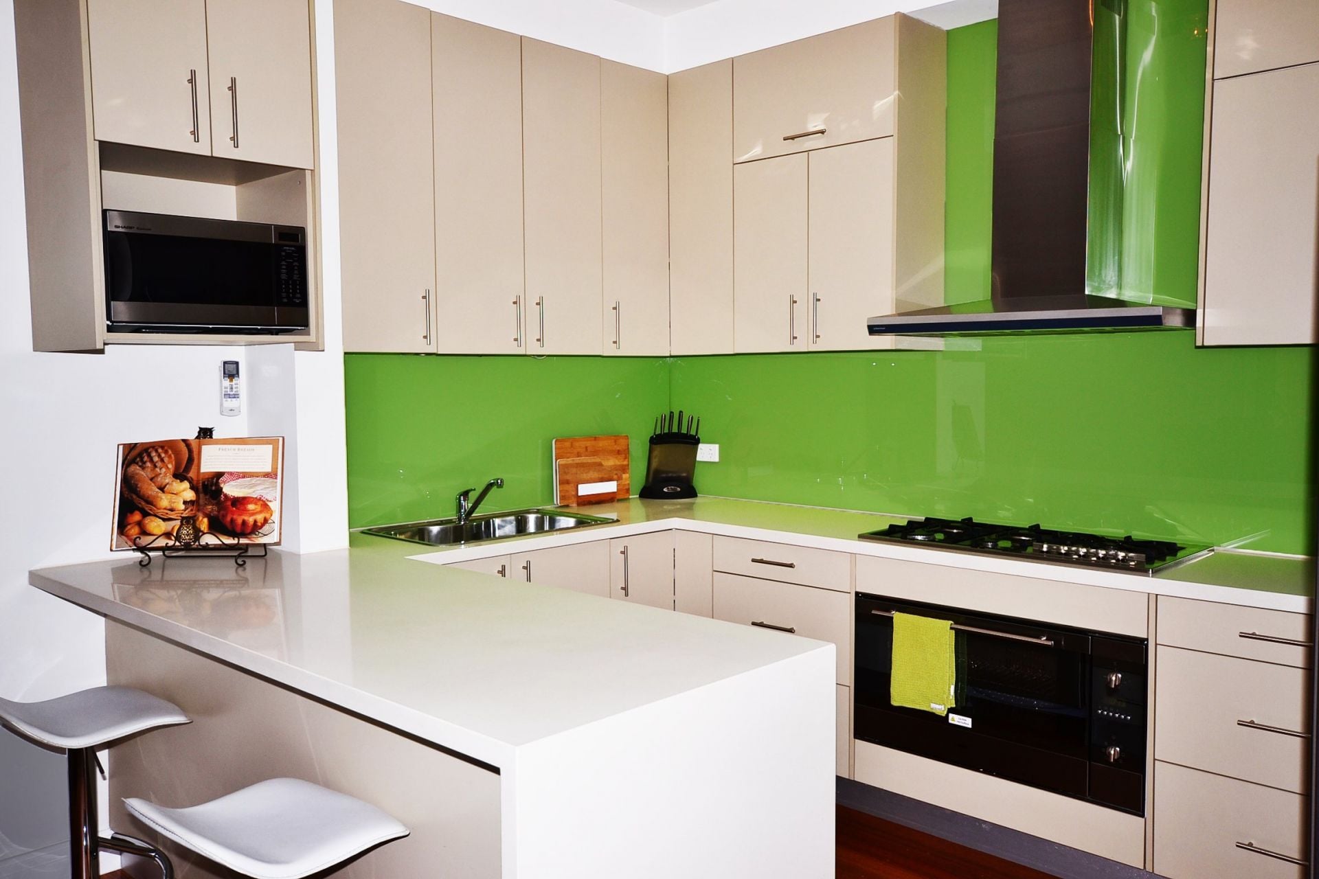 SUPERB MODERN STYLE