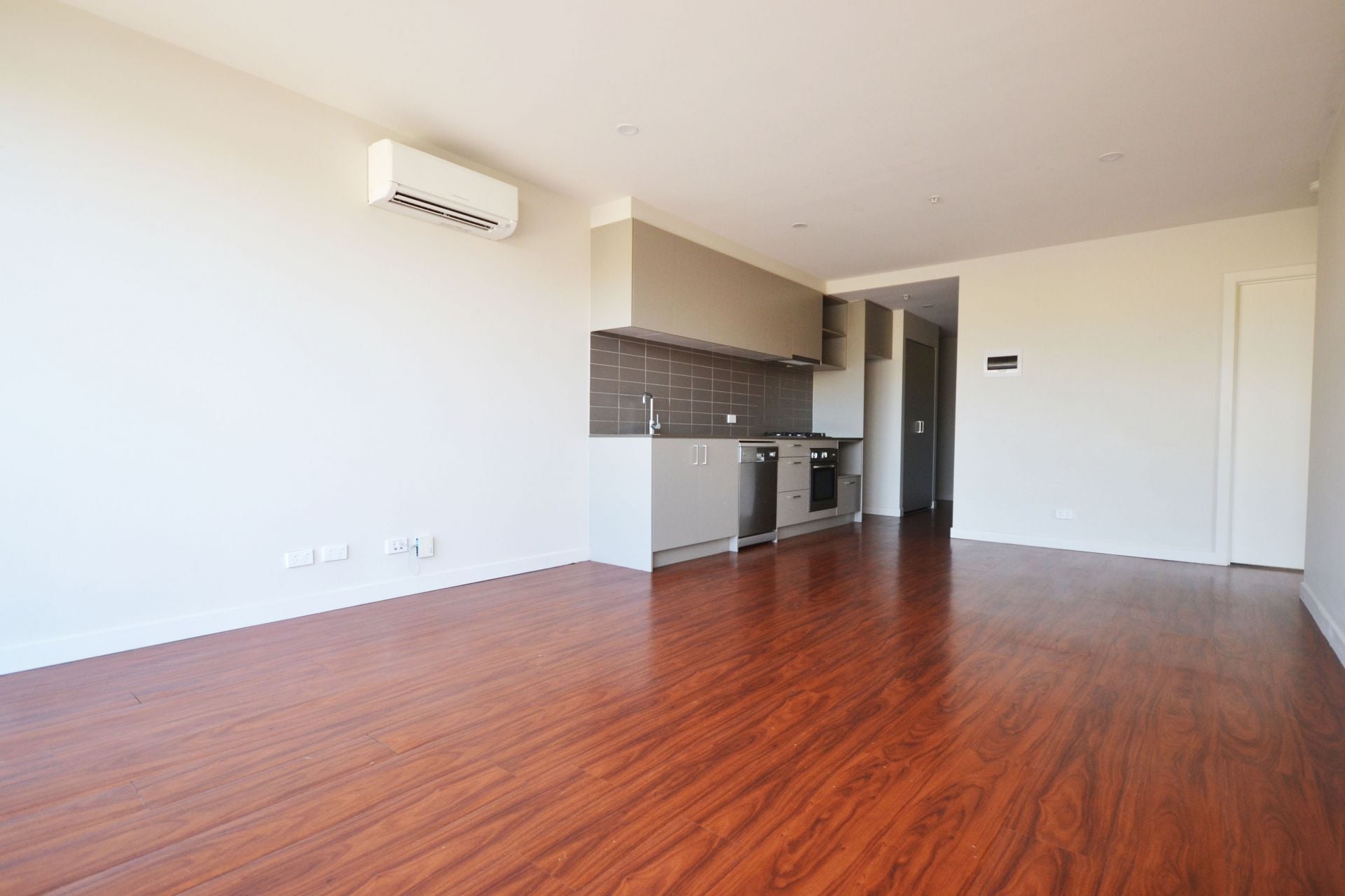 PRESTIGIOUS APARTMENT LIVING