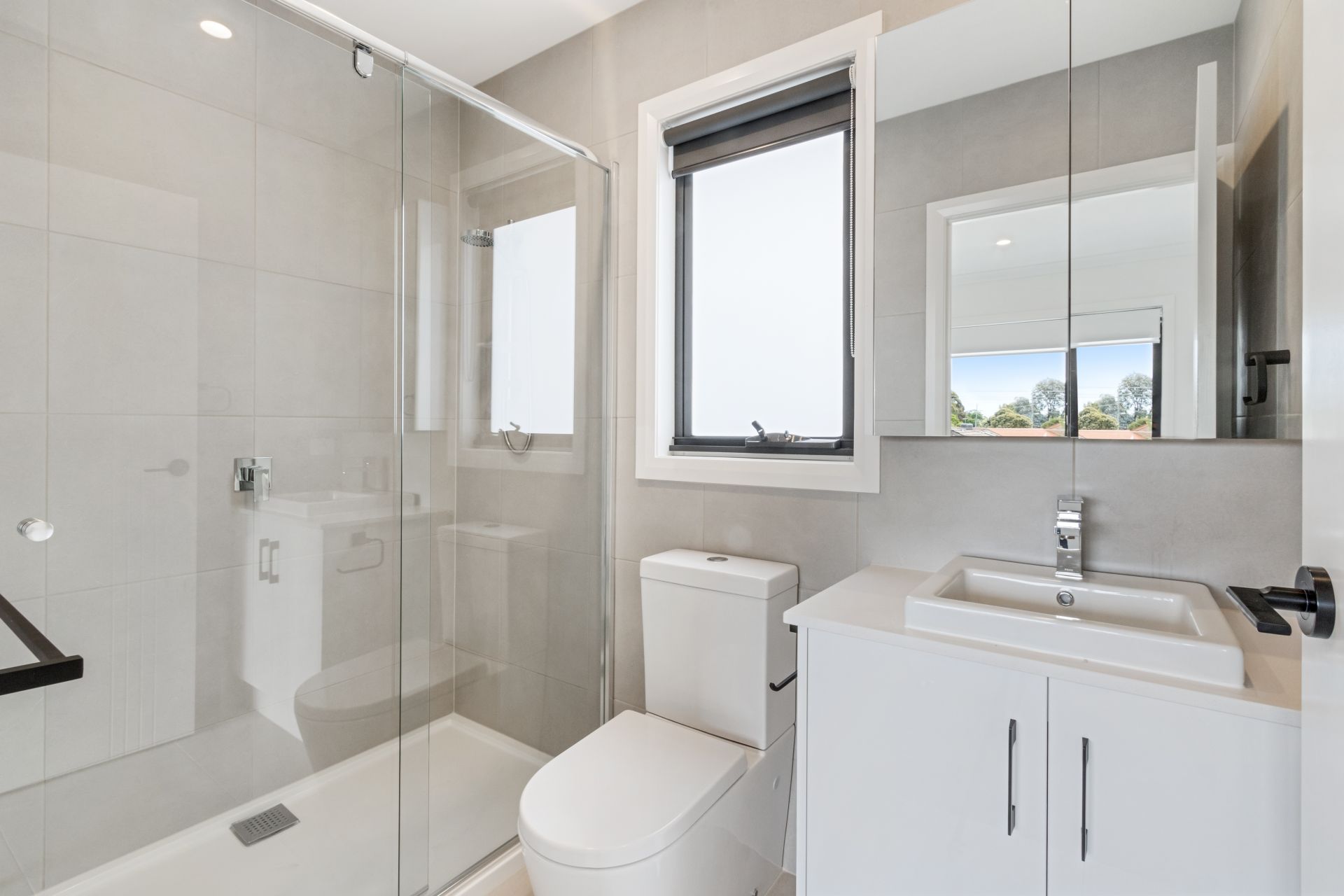 BRAND NEW HOME IN THE HEART OF BUNDOORA