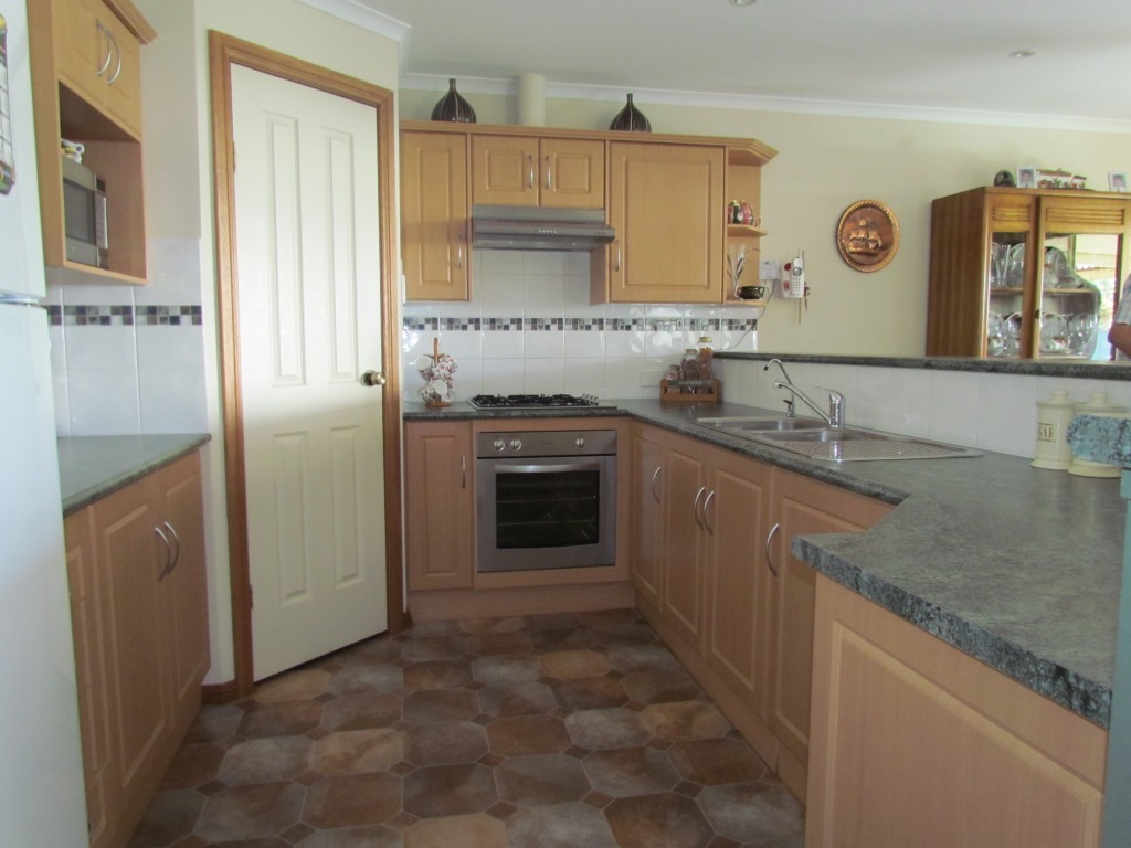 Sold property Undisclosed for 28 Potts Road Evanston Park , SA 5116