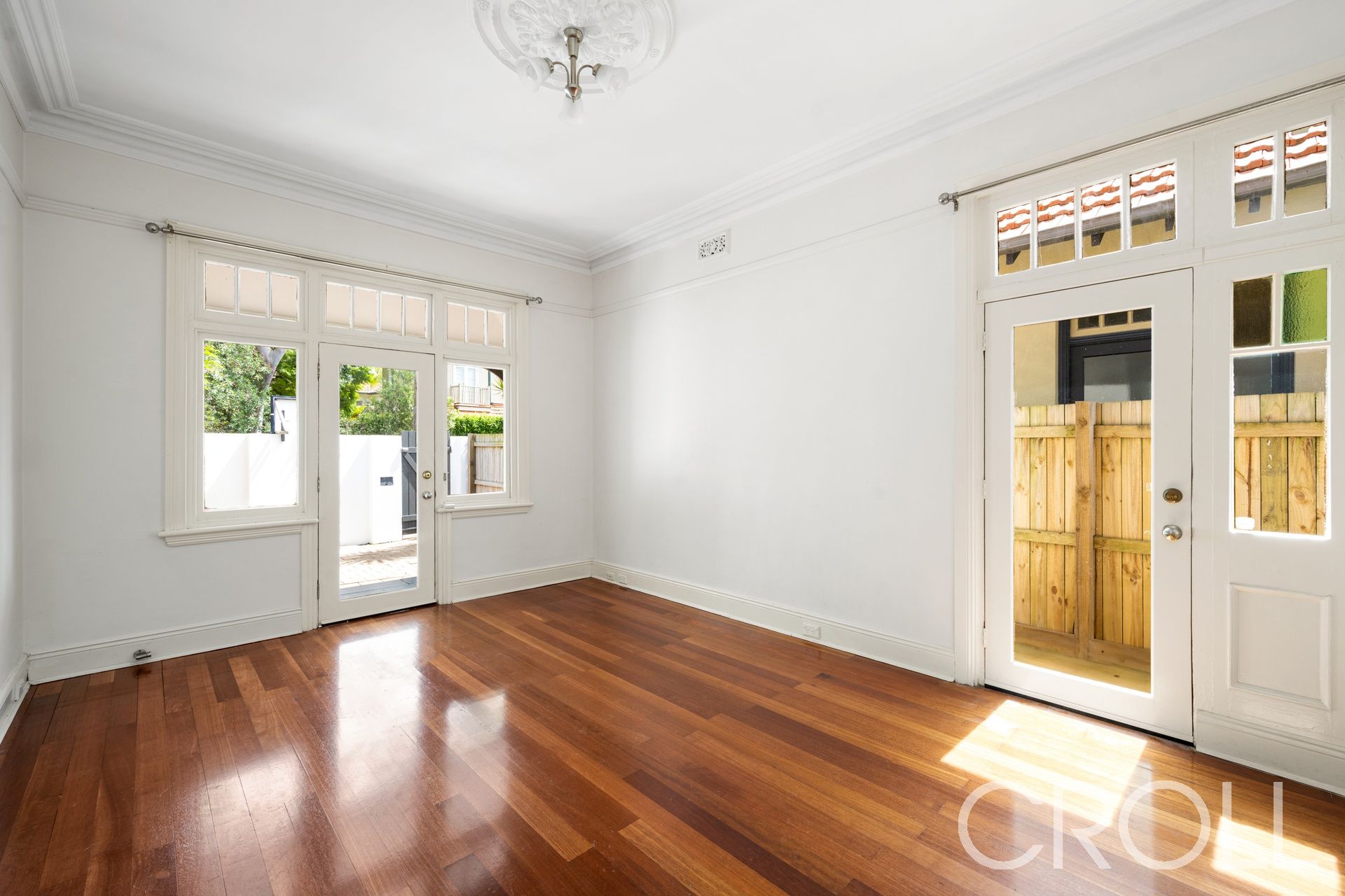 7 Park Avenue NEUTRAL BAY NSW, Bay - Thumbnail 2