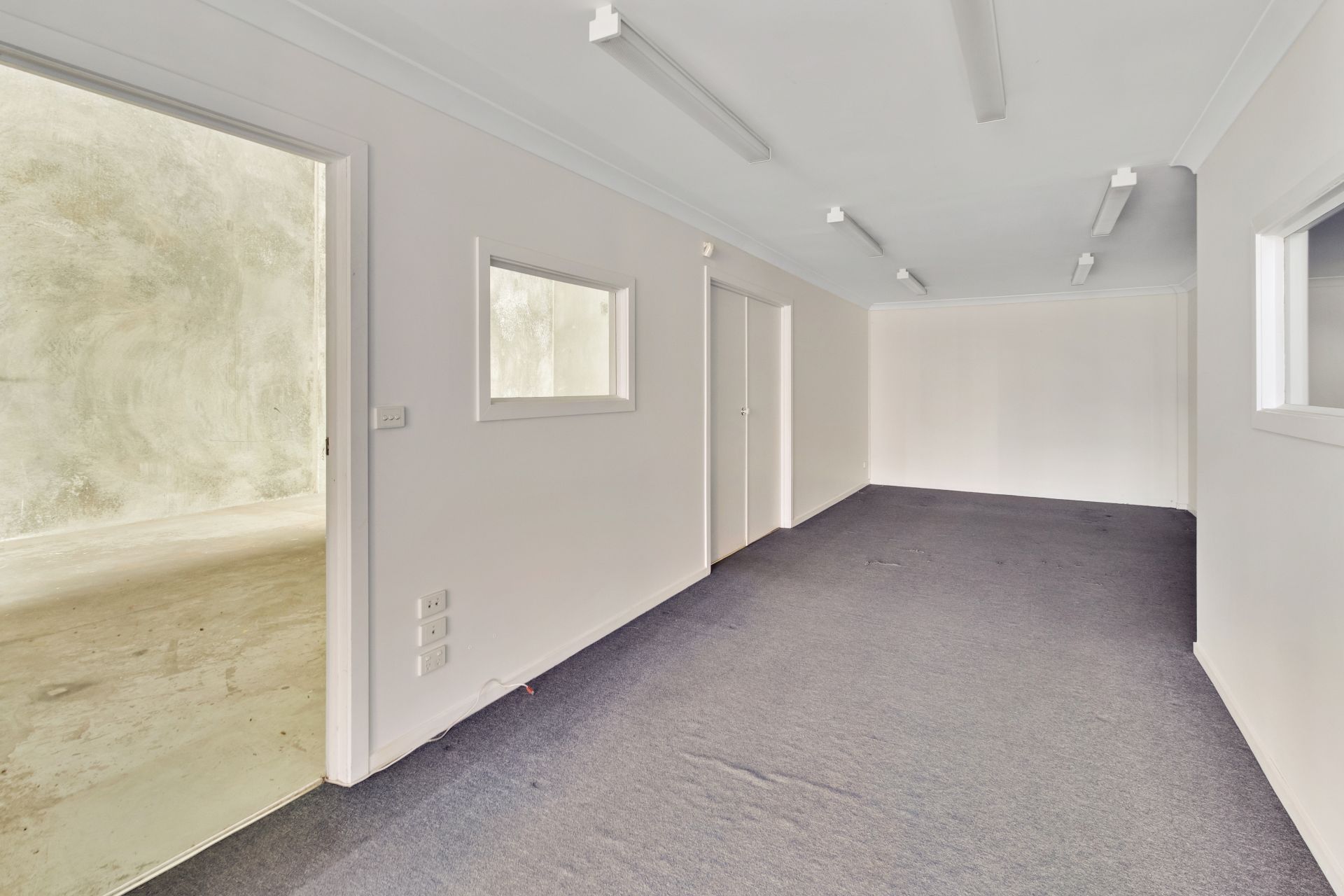FACTORY/ OFFICE IN MAJOR GROWTH CORRIDOR
