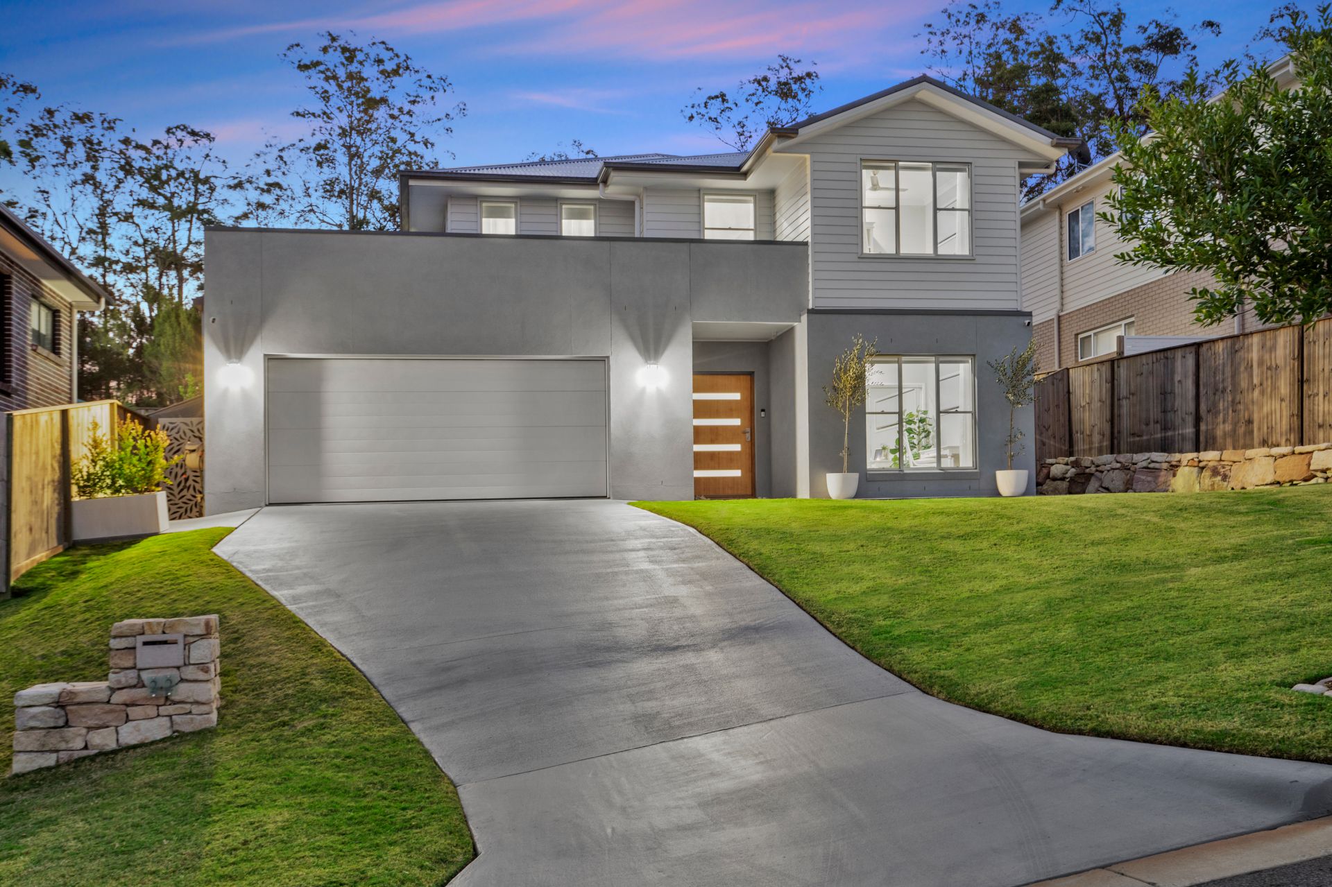 $ 1,400,000, Oxenford - Thumbnail 2