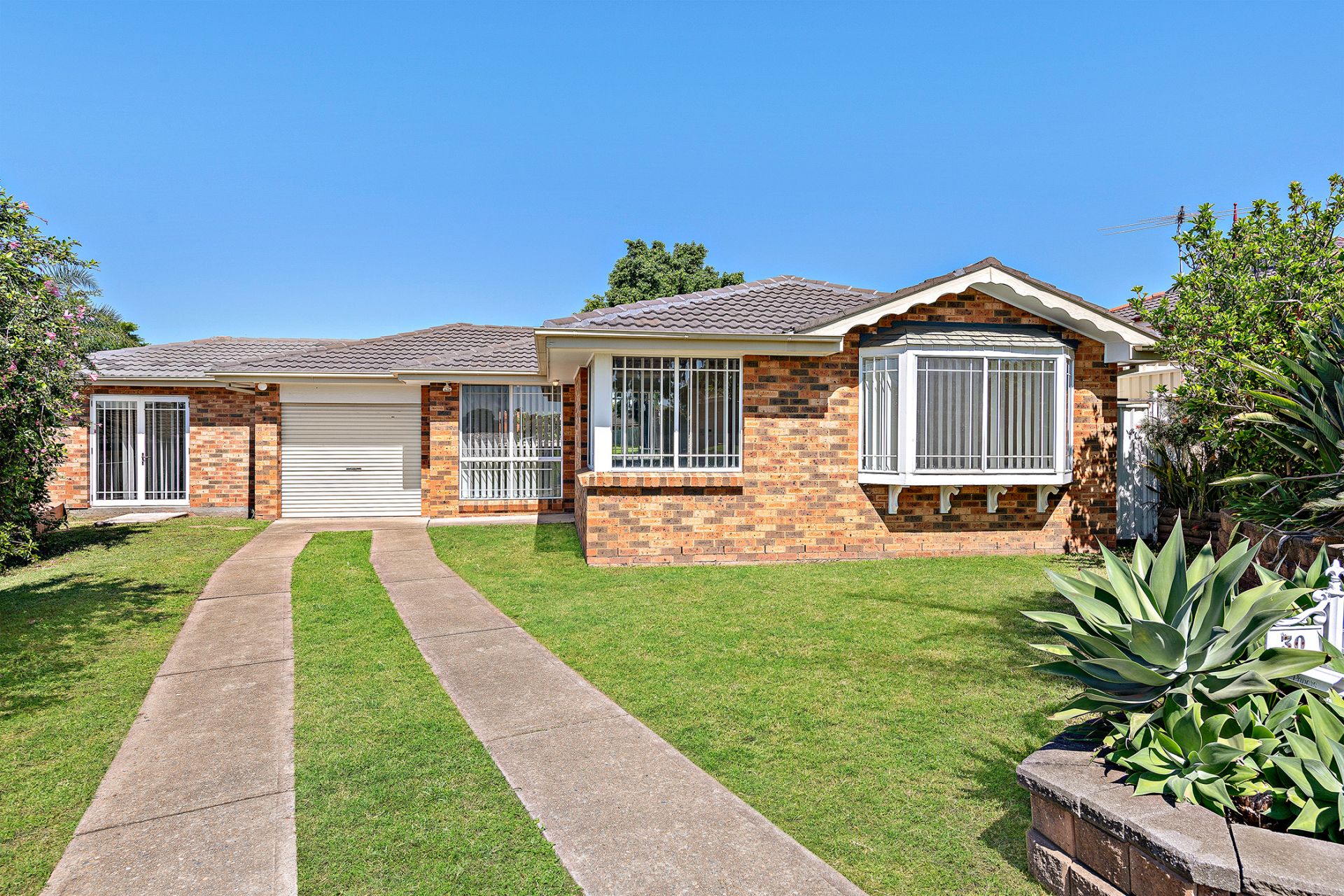 Real Estate For Sale 30 Scobie Place Mount Annan , NSW