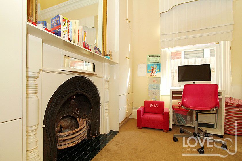 REFINED ELEGANCE AND SOPHISTICATION