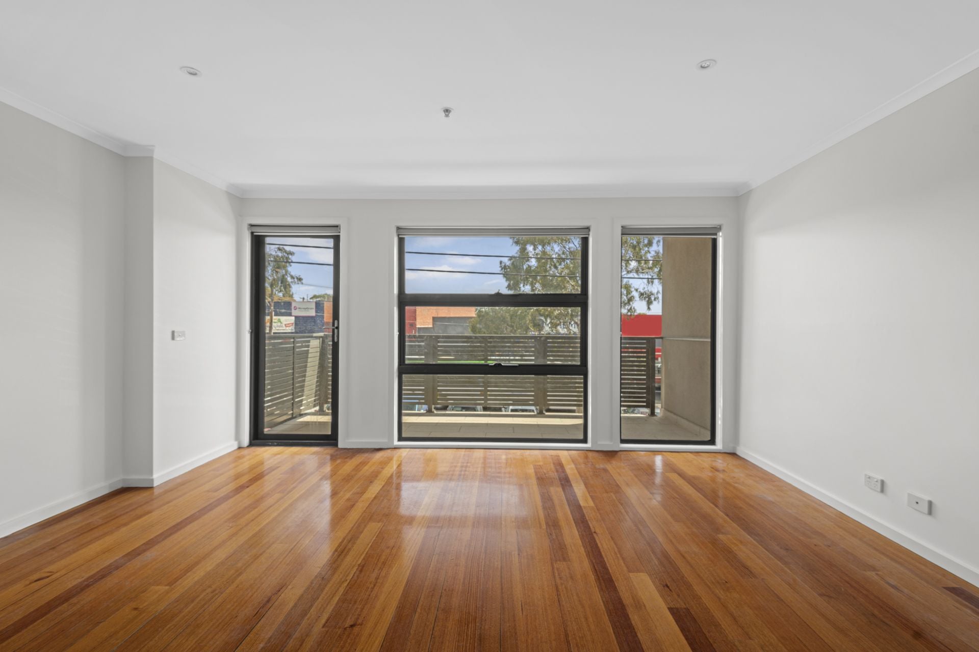 AFFORDABLE START - 
STUDENT ACCOMODATION