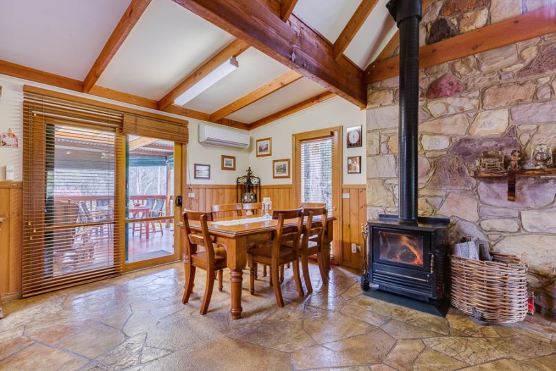 128 Dales Creek Avenue, Dales Creek Sweeney Estate Agents