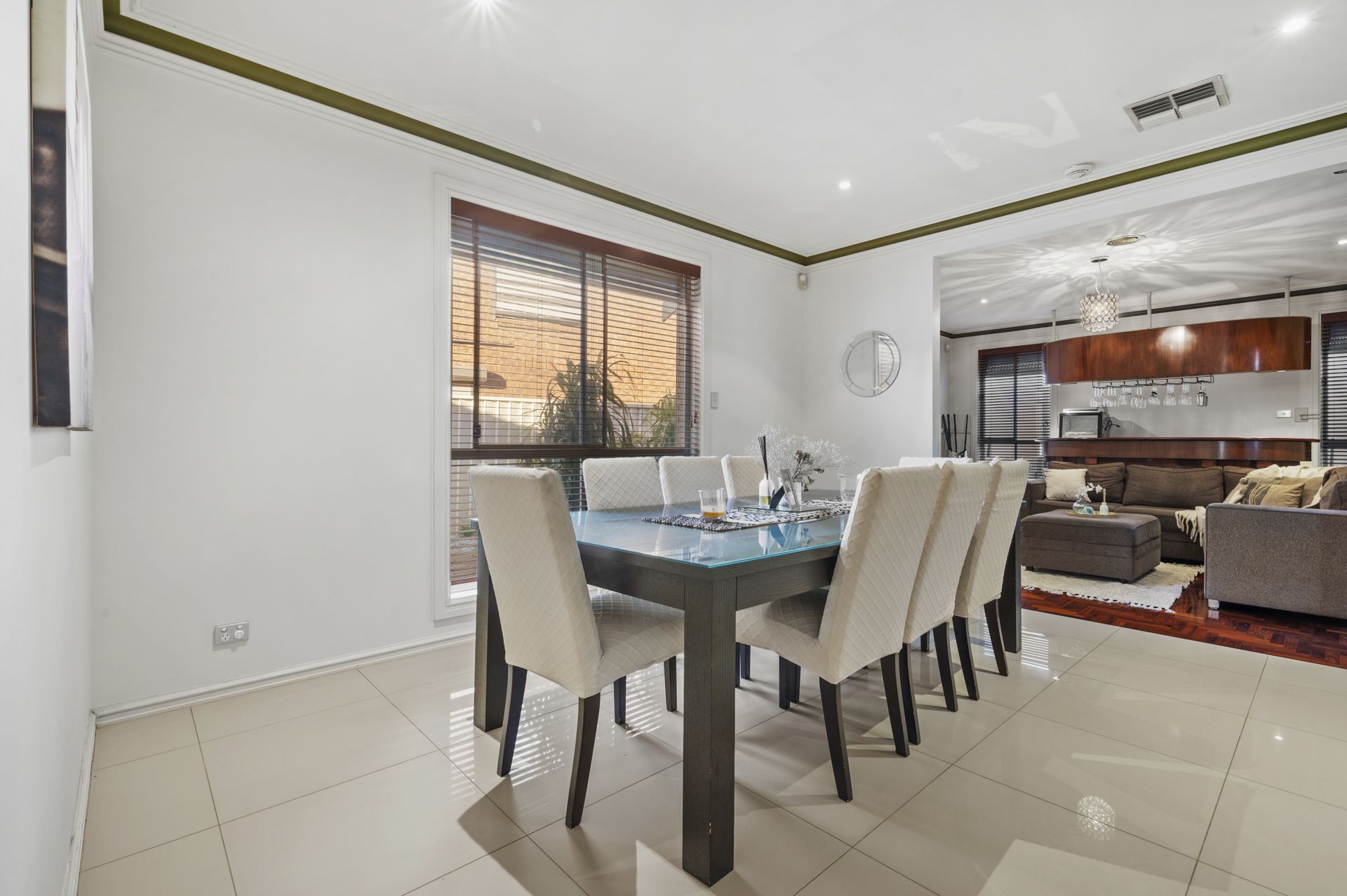 LALOR'S FINEST - 5 BEDROOMS
