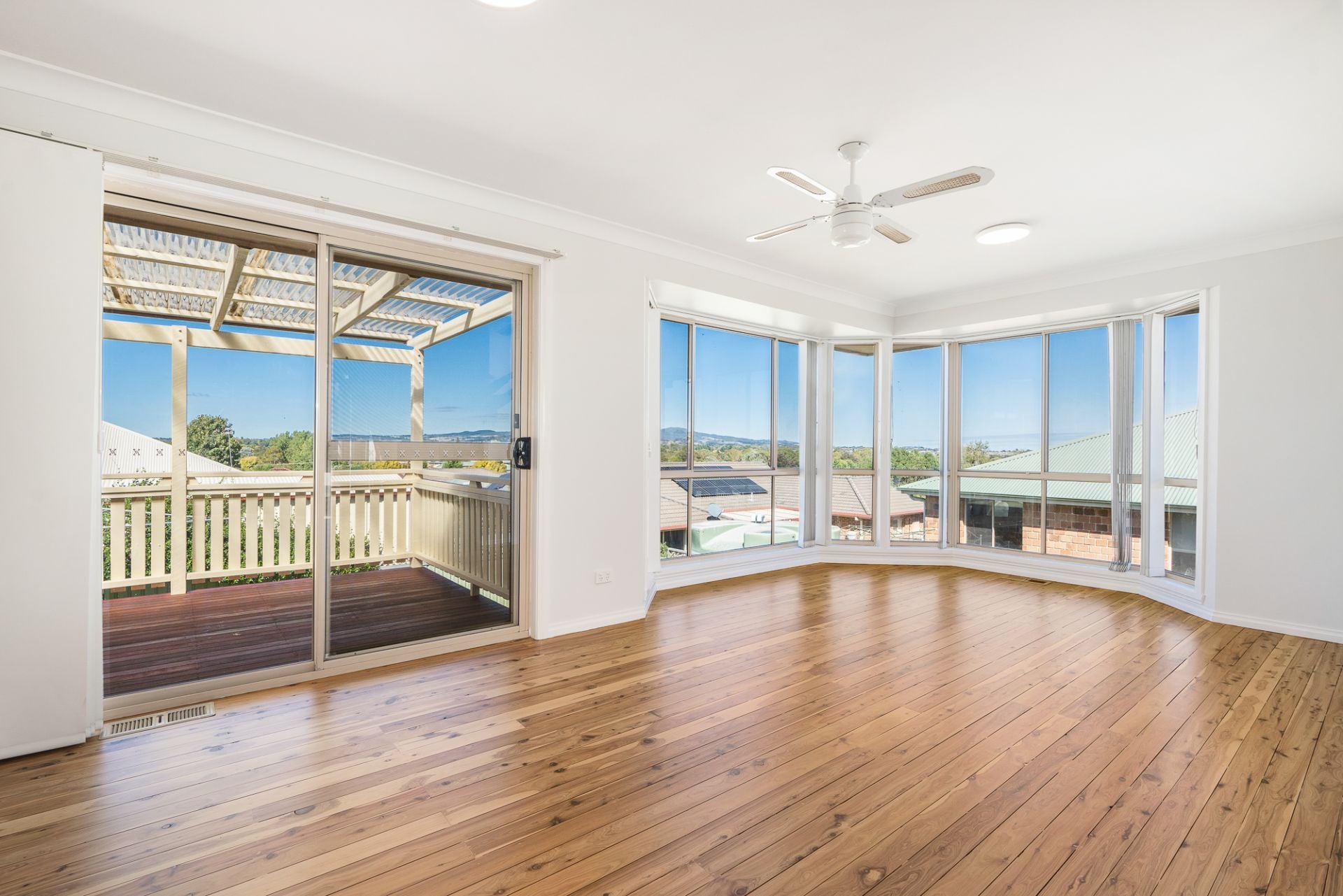 13 Magnolia Way Orange NSW, Orange - Thumbnail 3