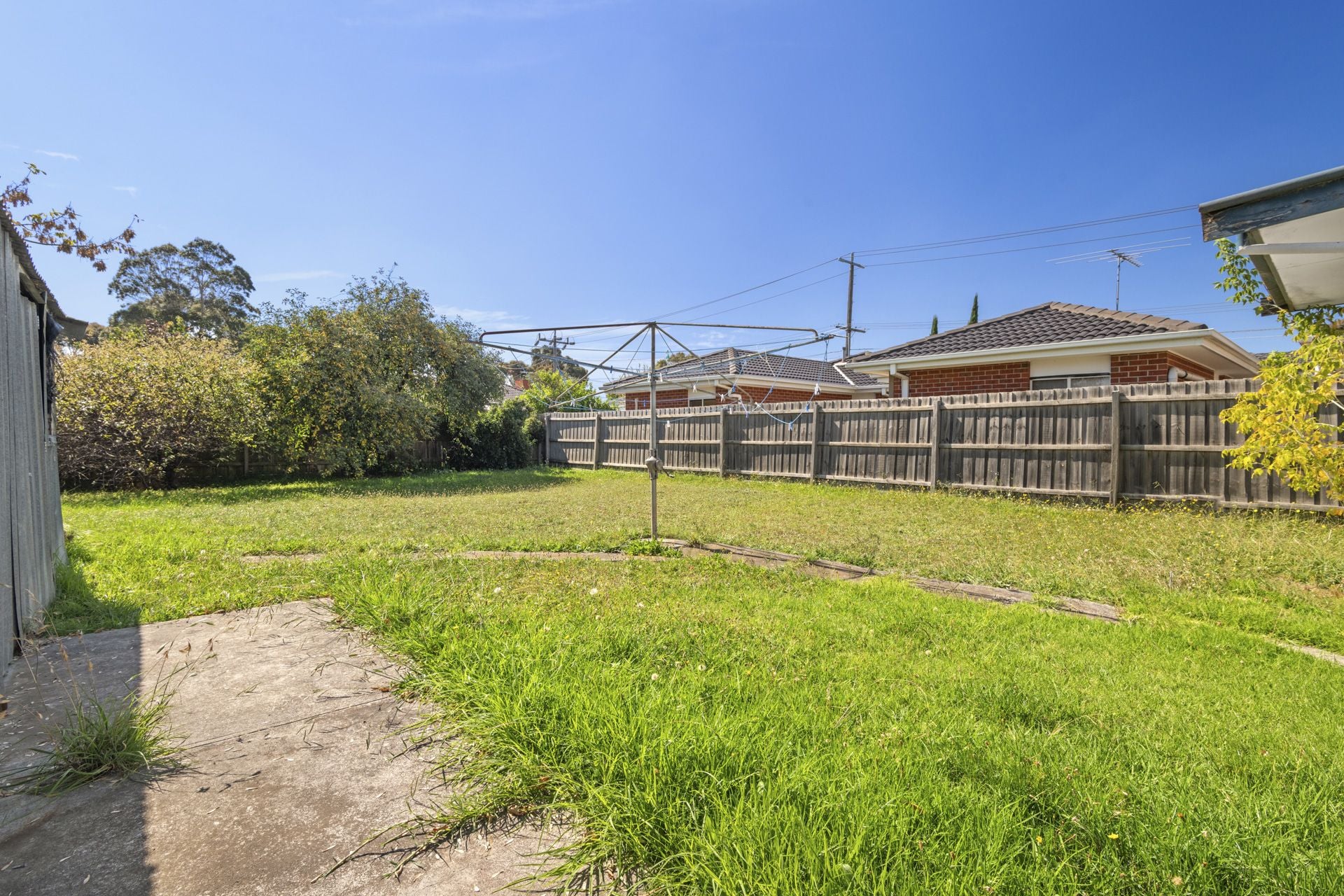 DEMOLISH AND DEVELOP - LAND APPROX 688m2
