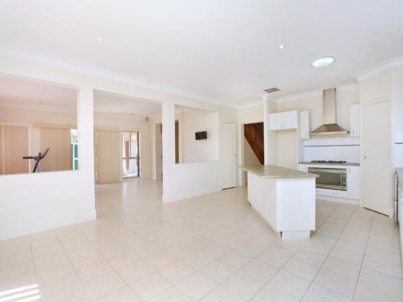 1 Victoria Way, Caroline Springs - Thumbnail 4
