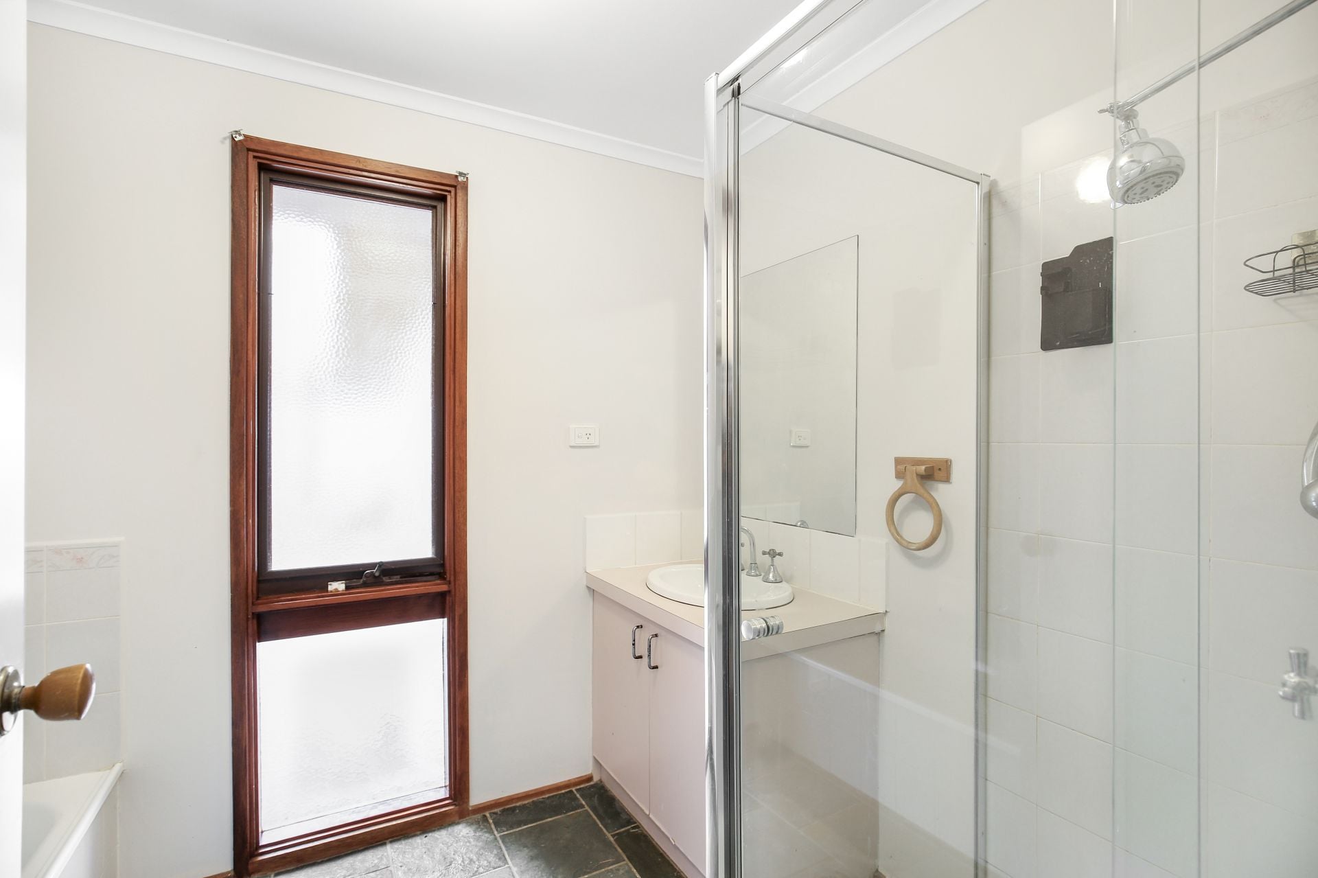 Spacious 4 bedroom Home!