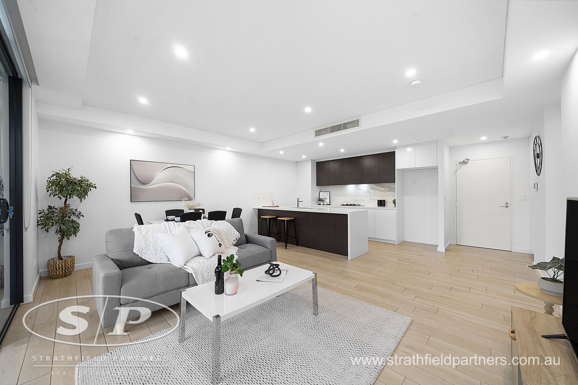 A206/37-39 Loftus Crescent Homebush NSW, Homebush - Thumbnail 4