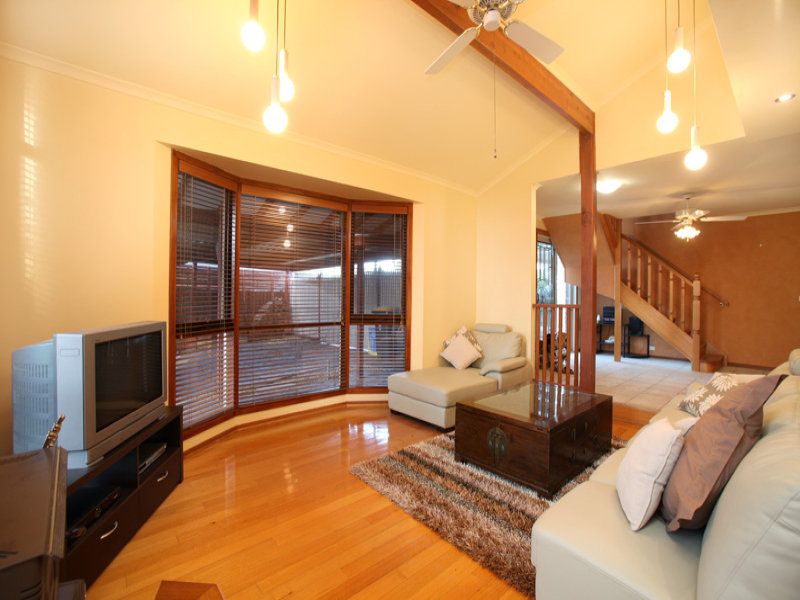 11 Esther Court, Seabrook - Thumbnail 7