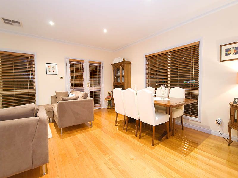 14 King Circuit, Caroline Springs - Thumbnail 8