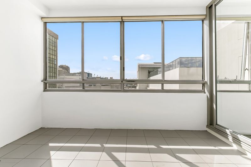 706/80 Ebley Street, Bondi Junction, Bondi Junction - Thumbnail 3