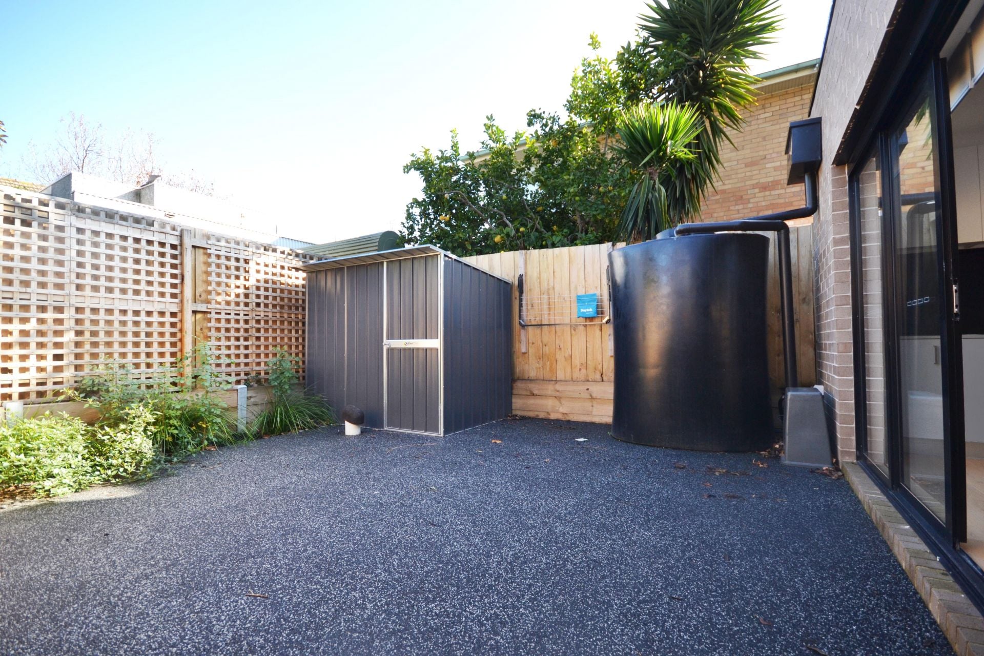 BRAND NEW THREE BEDROOM THREE BATHROOM TOWNHOUSE