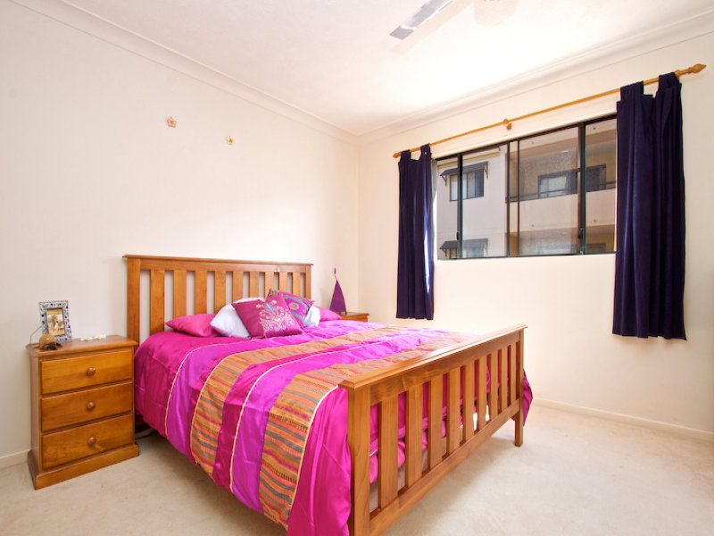 6/33 Dixon Street COOLANGATTA QLD, Coolangatta - Thumbnail 5