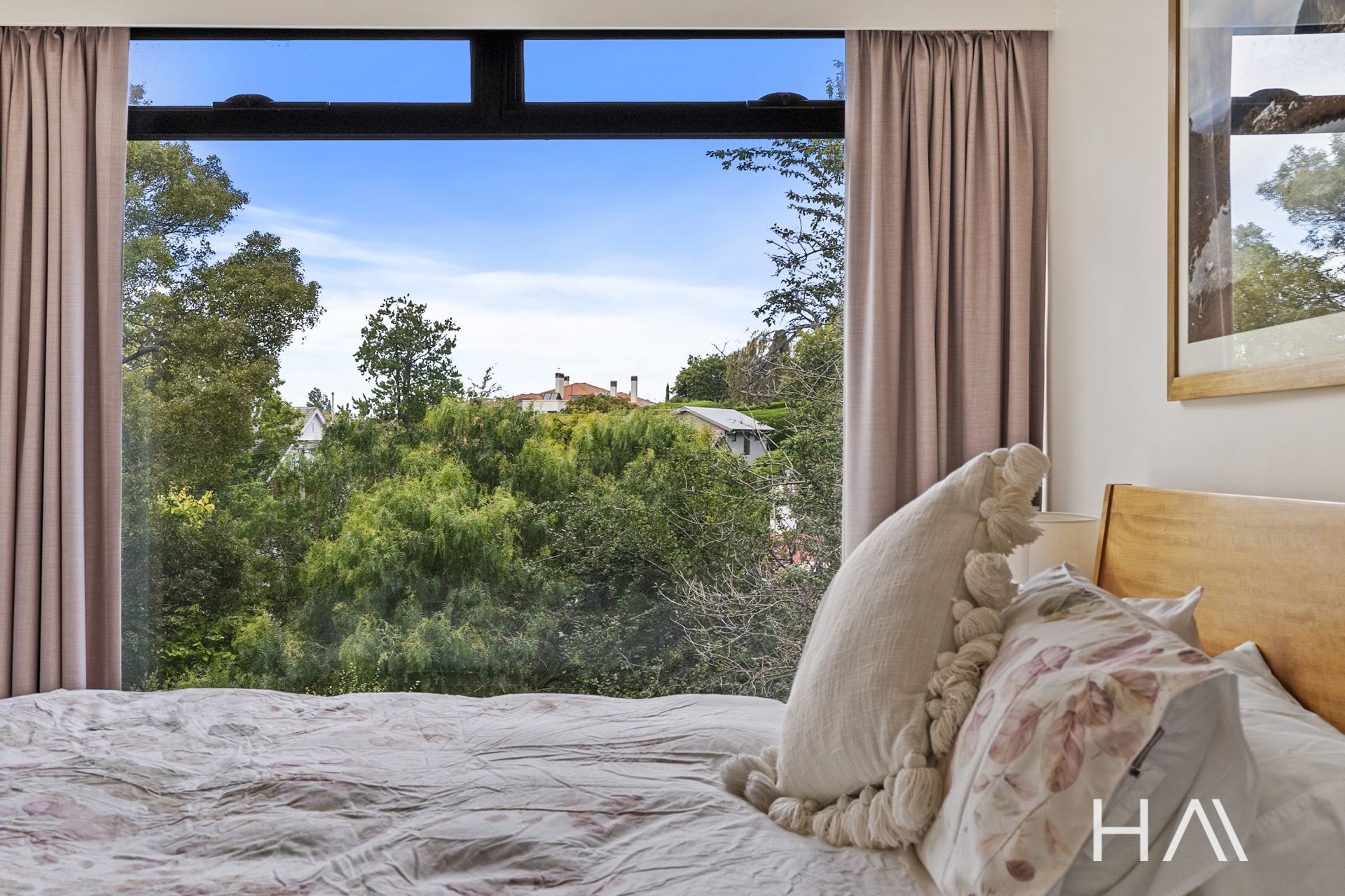 2/3 Norfolk Crescent Sandy Bay, Sandy Bay - Thumbnail 2