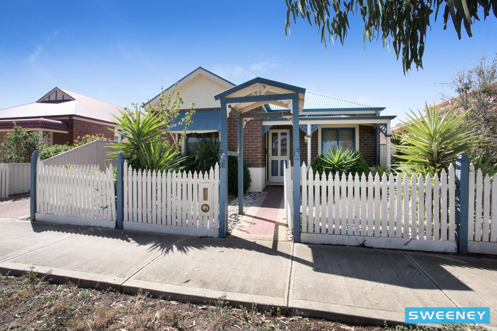 20 Macedon Close, Caroline Springs - Thumbnail 2