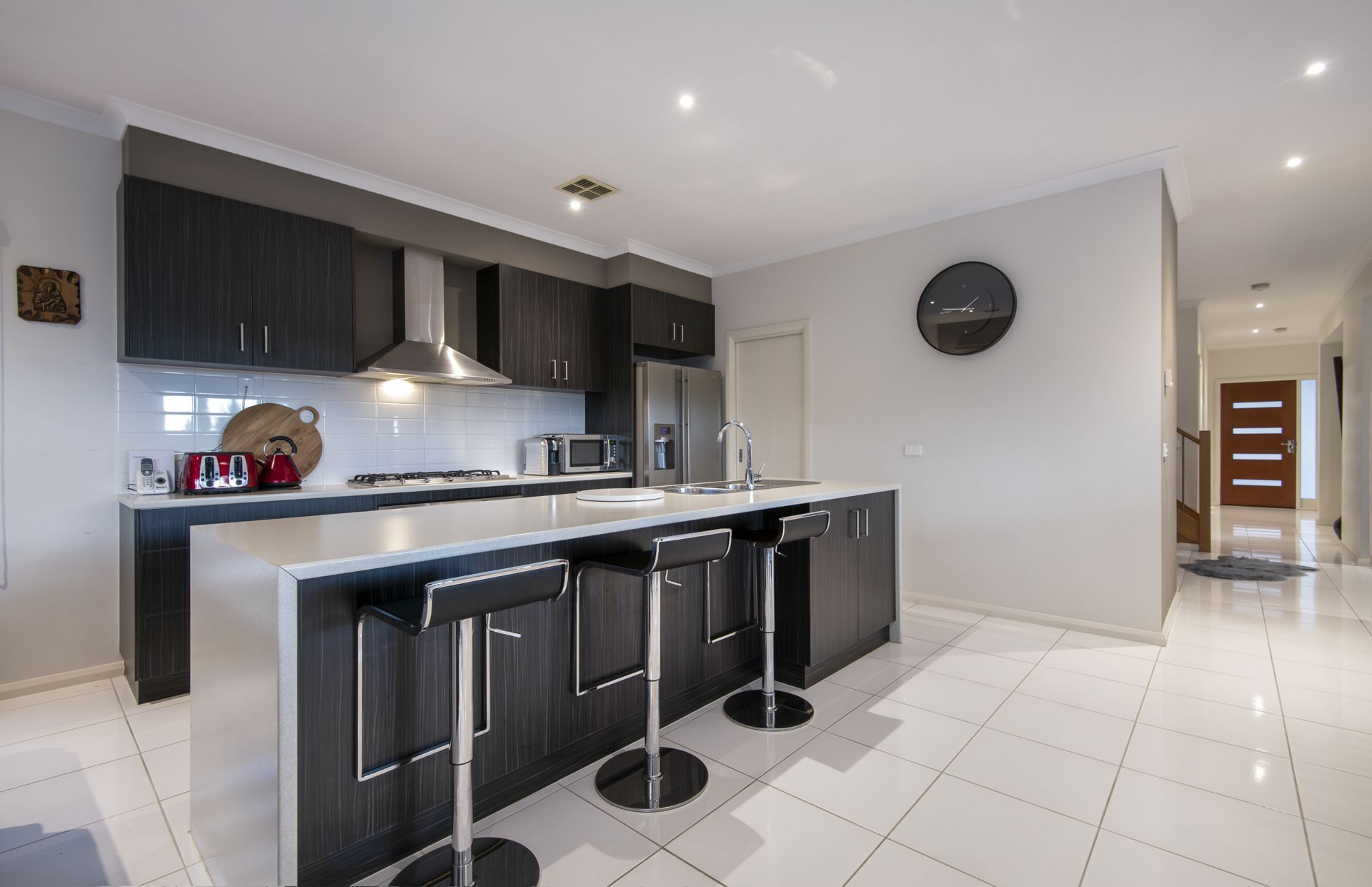 GREAT FAMILY HOME  - DUAL CORNER ACCESS