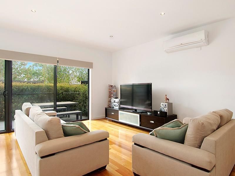 4/5 Chelsworth Place, Caroline Springs - Thumbnail 3