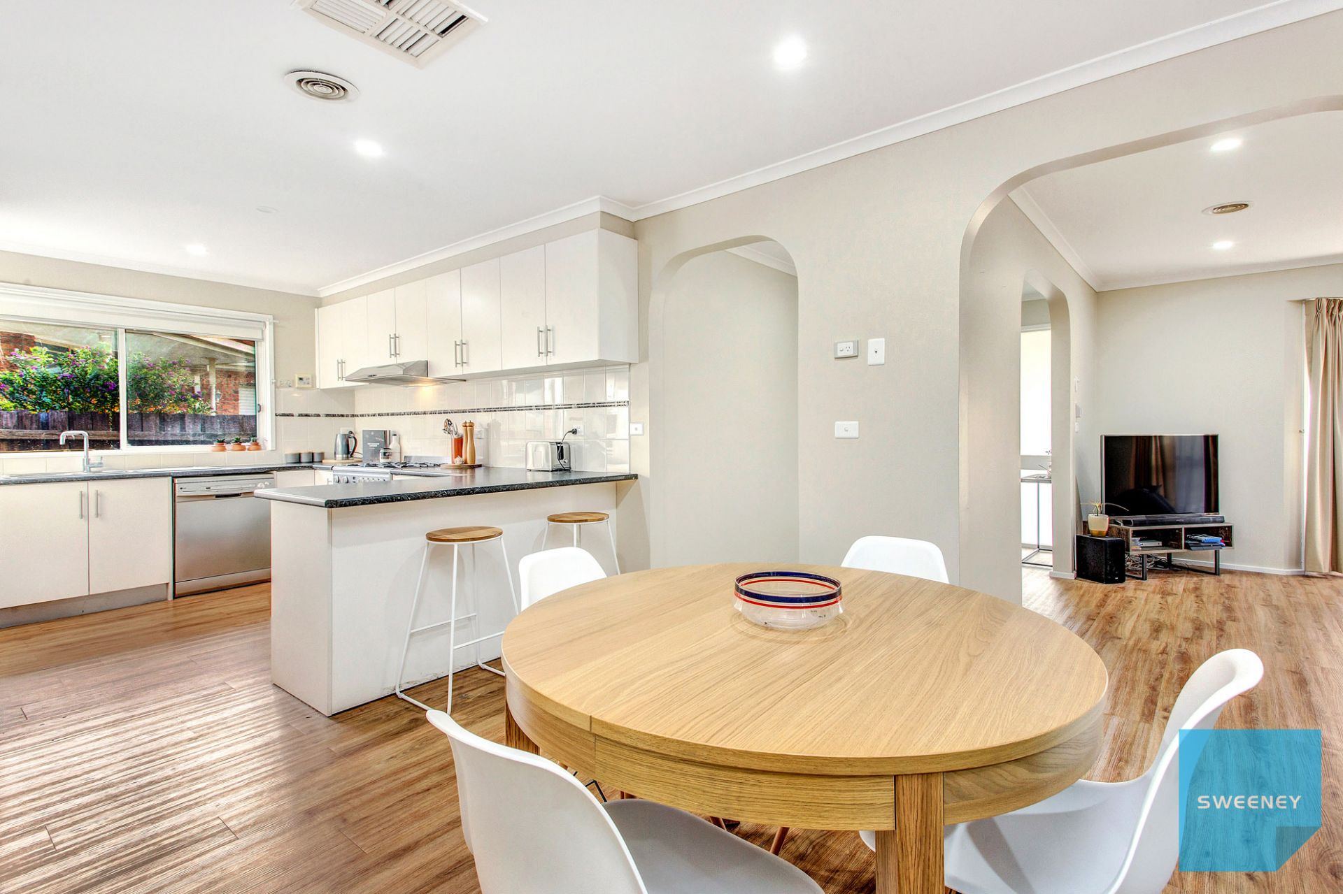19 Knightsbridge Avenue, Altona Meadows - Thumbnail 7