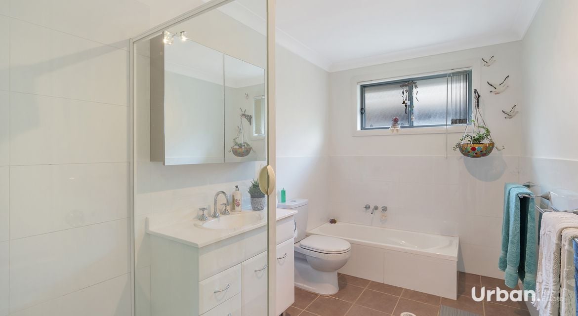 Fassifern 21b Awaba Street