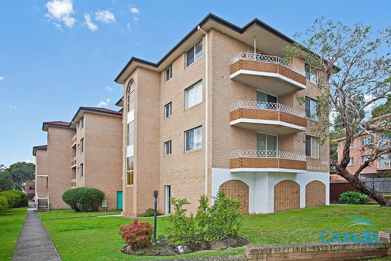 24 Kiora Road