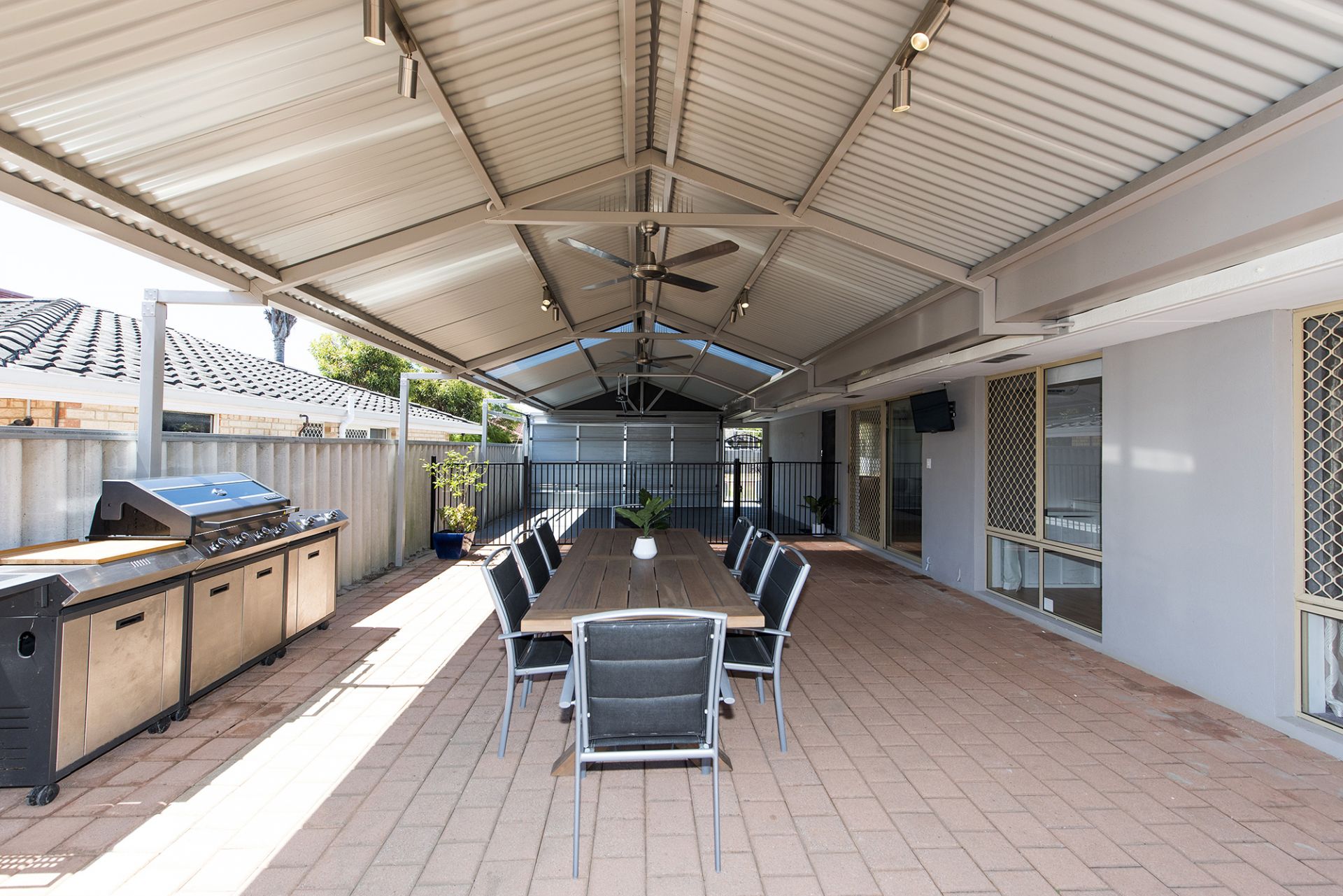 16 Kinghorn Place, REDCLIFFE WELSH Real Estate