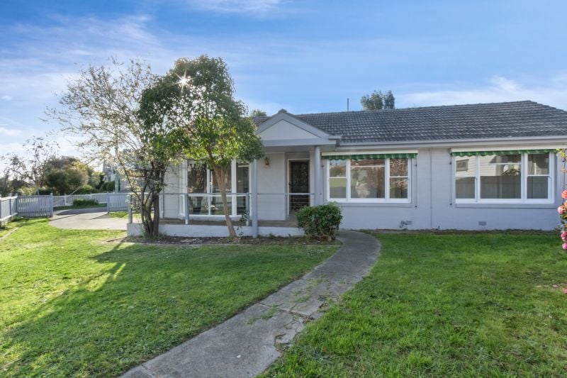 118 Bruce Street, Preston