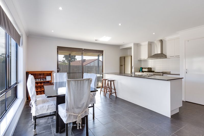 19 McLachlan Street, Bacchus Marsh - Thumbnail 4