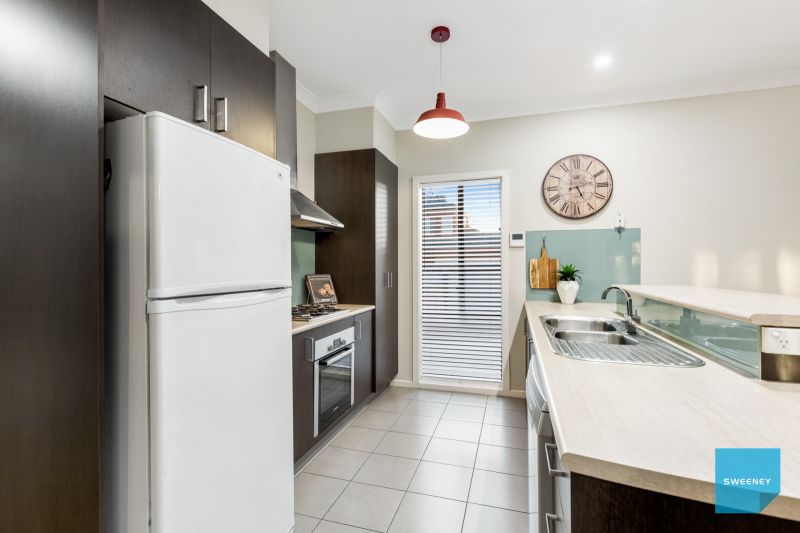 23 Studley Parkway, Caroline Springs - Thumbnail 5