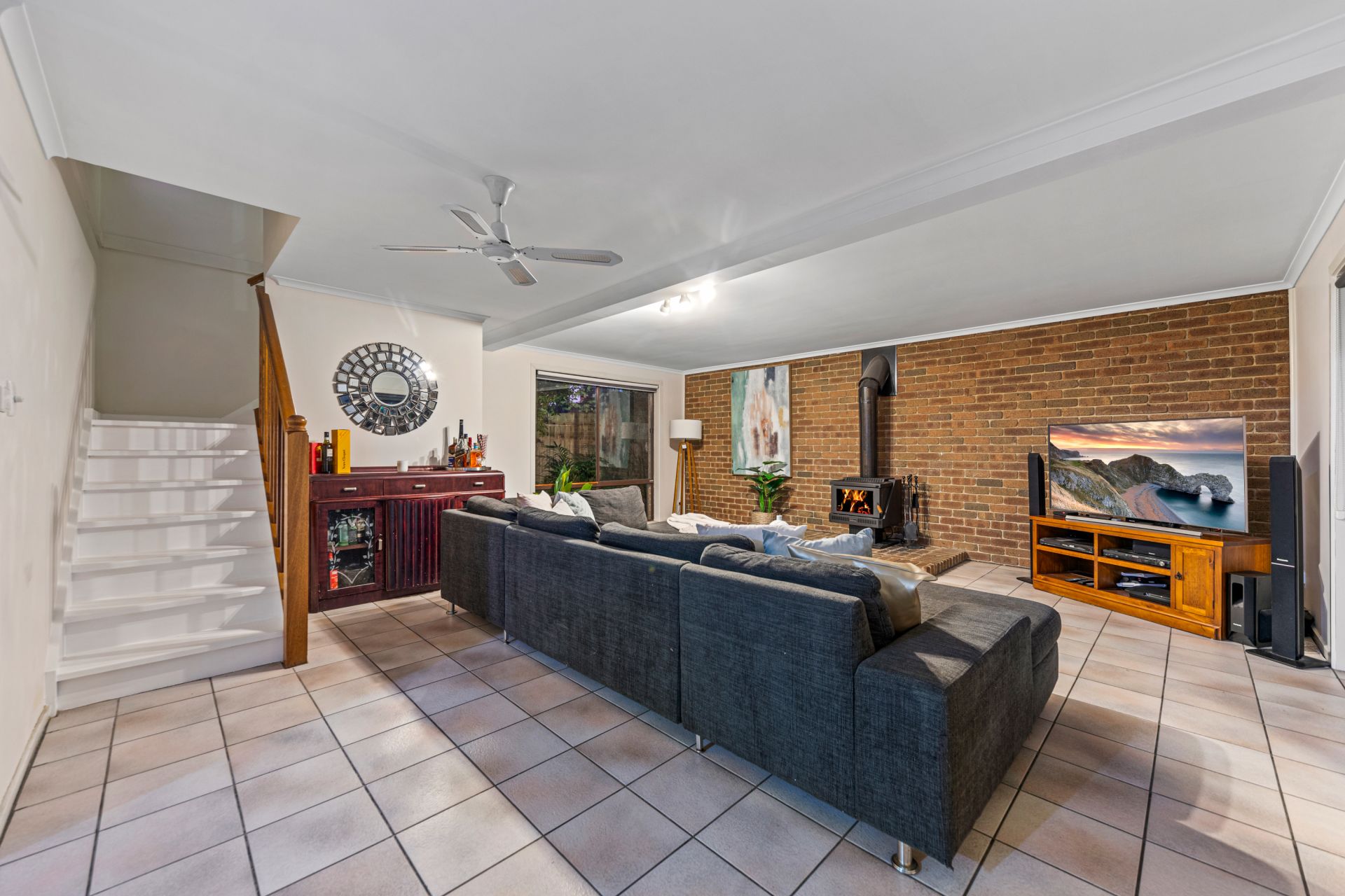 208 Outlook Drive, Dandenong North OBrien Real Estate