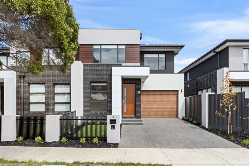 19 Lawrence Court, Bundoora