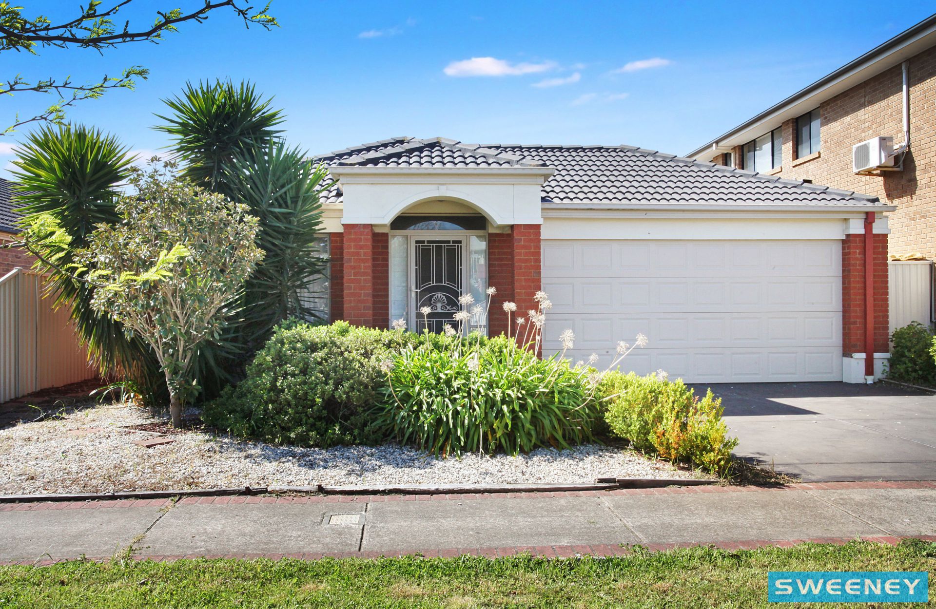 39 Dunstall Gardens, Caroline Springs - Thumbnail 2